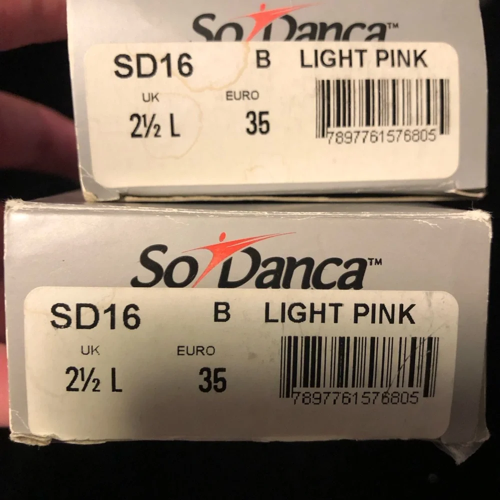 So Danca SD16 split sole ballet shoes child size 4 NEW (2)